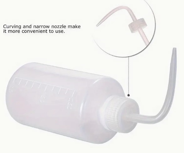 Plastic squeeze bottle